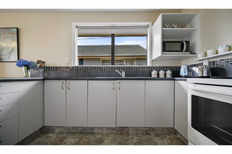 Photo of property in 31 Hornsby Street, Bishopdale, Christchurch, 8053