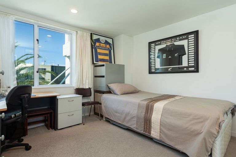 Photo of property in 10/12 Maunganui Road, Mount Maunganui, 3116