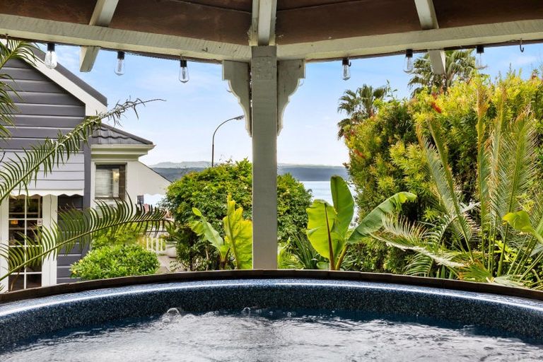 Photo of property in 21 Hornsey Road, Bluff Hill, Napier, 4110