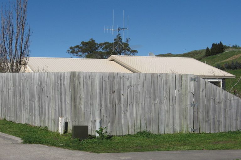 Photo of property in 122 Meander Drive, Welcome Bay, Tauranga, 3112