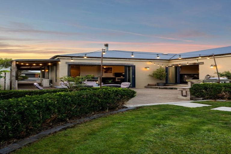 Photo of property in 35 Maire Street, Hawera, 4610