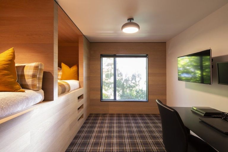 Photo of property in 11 Sunrise Lane, Queenstown, 9300