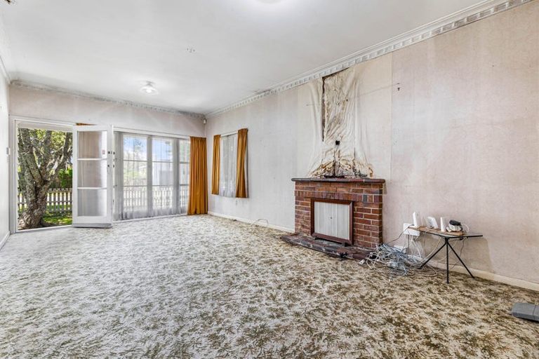 Photo of property in 36 Rimu Street, New Lynn, Auckland, 0600