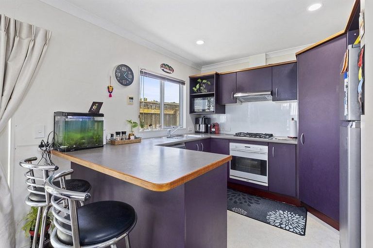 Photo of property in 1 Pohutukawa Grove, Titahi Bay, Porirua, 5022