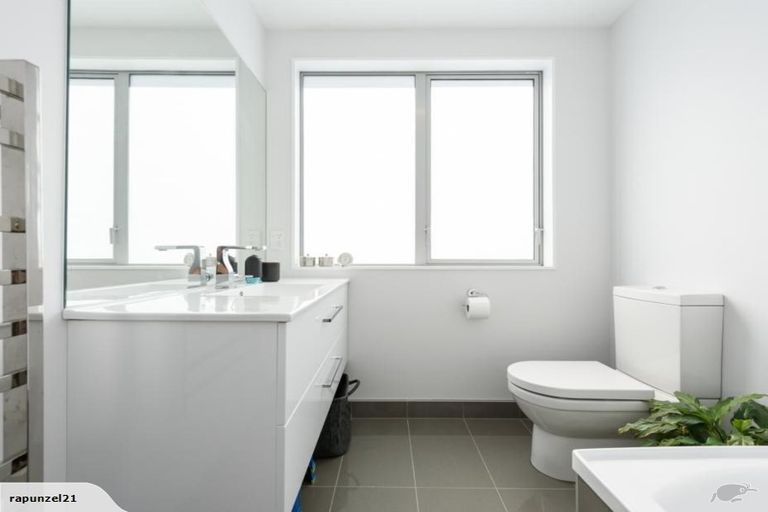 Photo of property in 8/59 The Parade, Island Bay, Wellington, 6023