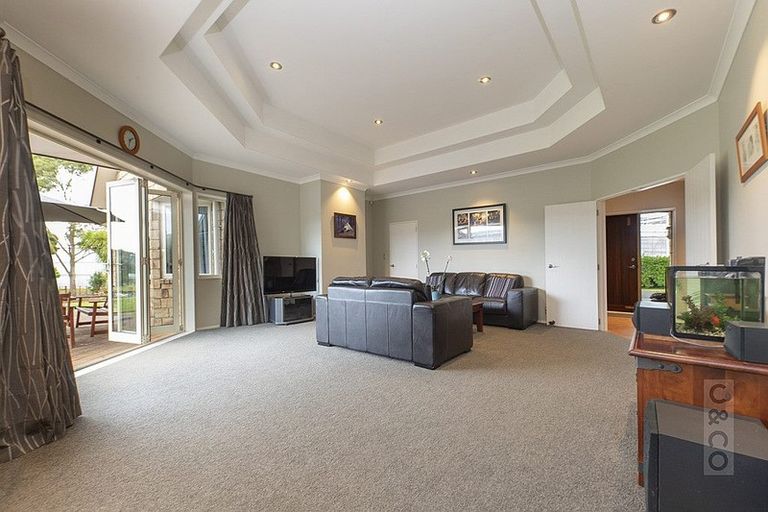 Photo of property in 17 Deacon Road, Riverhead, Kumeu, 0892