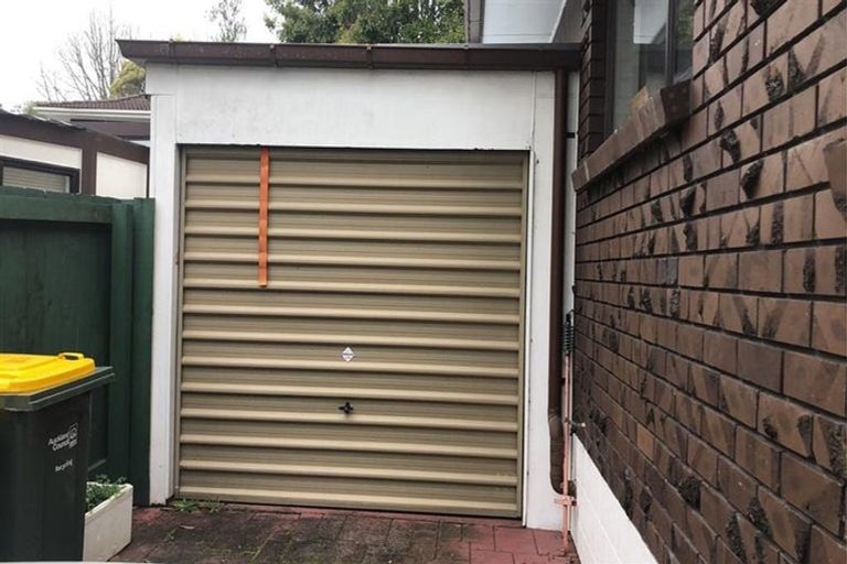 Photo of property in 1/11 Weetman Drive, Browns Bay, Auckland, 0630