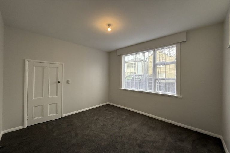 Photo of property in 73 Pirie Street, Mount Victoria, Wellington, 6011