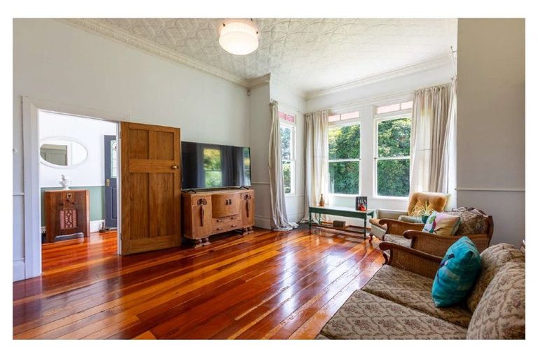 Photo of property in 54 Alfredton Road, Eketahuna, 4900