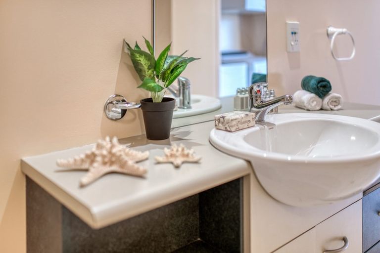 Photo of property in 37u7 Majoribanks Street, Mount Victoria, Wellington, 6011