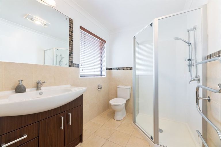 Photo of property in 3 Hornsey Avenue, Henderson, Auckland, 0612