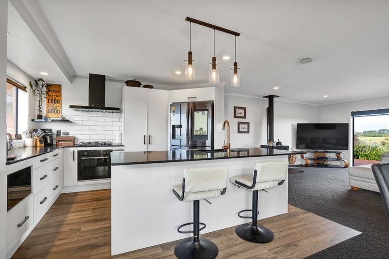 Photo of property in 402 Hursthouse Road, Tarurutangi, Inglewood, 4389