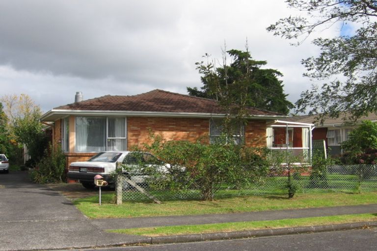 Photo of property in 2/15 Poinsettia Place, Henderson, Auckland, 0610