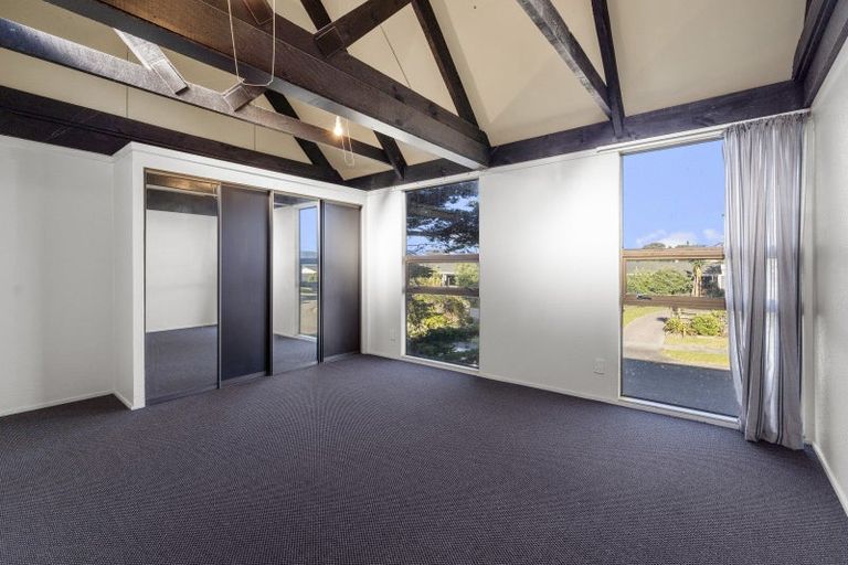 Photo of property in 3 Ara Kuaka, Waikanae Beach, Waikanae, 5036