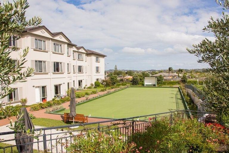 Photo of property in 98b/30 Ambassador Glade, Orewa, 0931