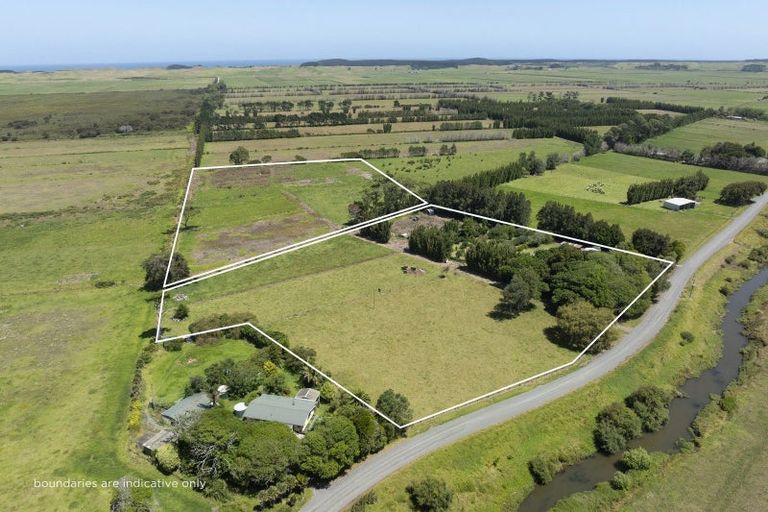 Photo of property in 810 Gill Road, Kaitaia, 0483