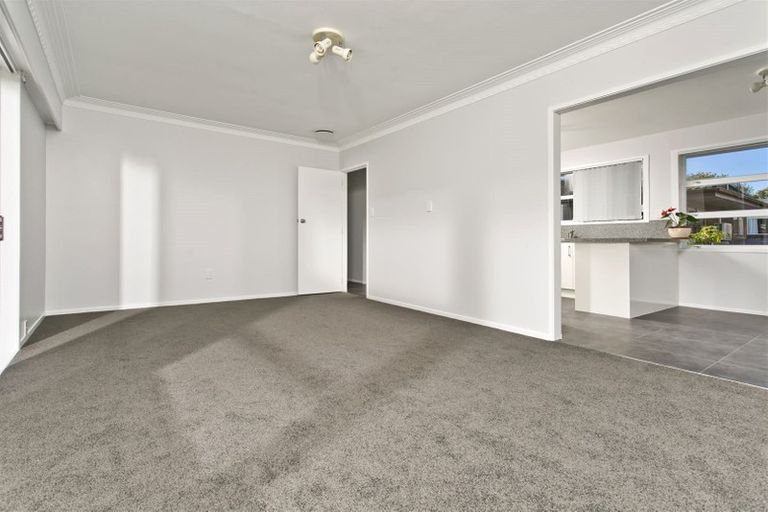 Photo of property in 1/223 Eskdale Road, Birkenhead, Auckland, 0626