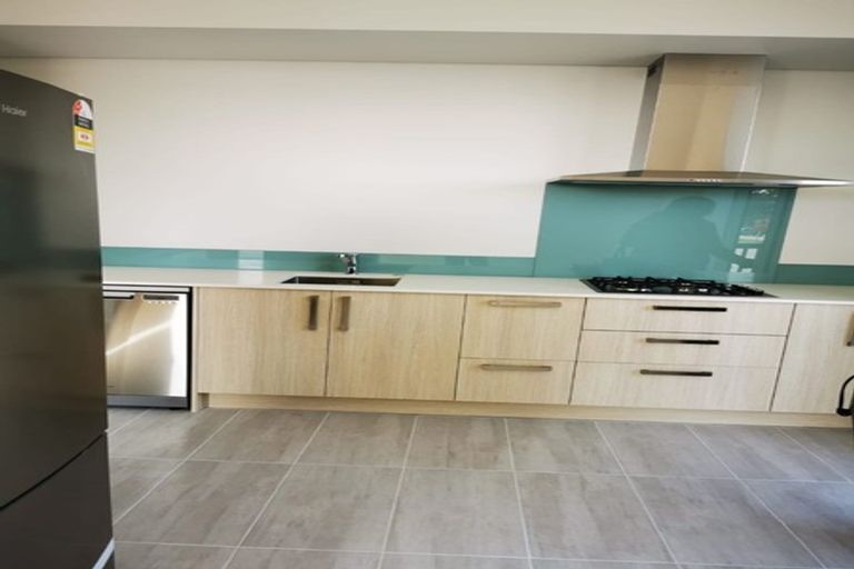 Photo of property in 1 Folkes Lane, New Lynn, Auckland, 0600