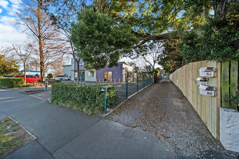 Photo of property in 158 Yaldhurst Road, Sockburn, Christchurch, 8042