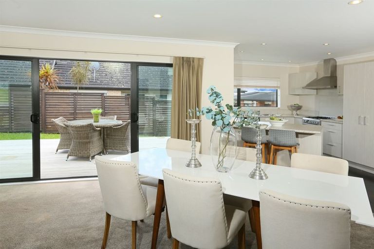 Photo of property in 5 Mcwhirters Farm Lane, Massey, Auckland, 0614