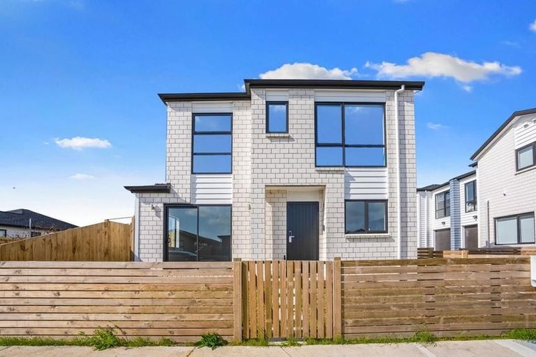 Photo of property in 20 Survila Street, Takanini, 2110