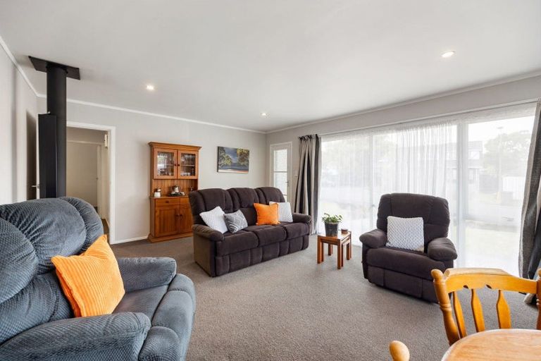 Photo of property in 3a Bellwood Place, Chartwell, Hamilton, 3210