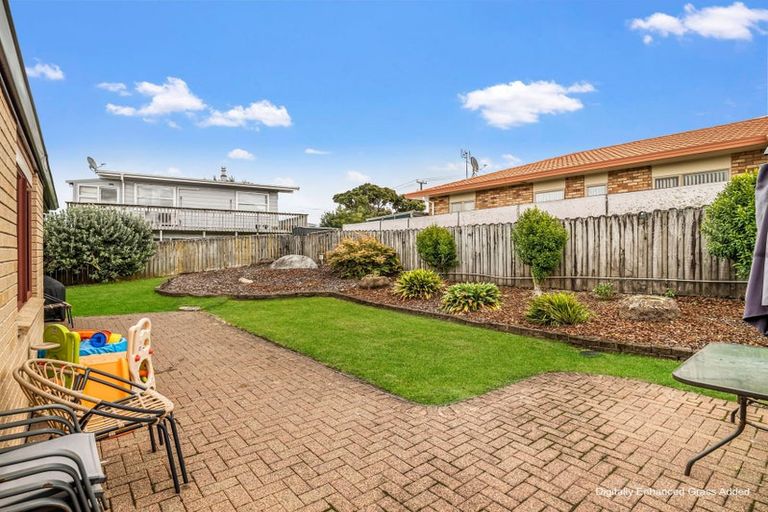Photo of property in 24 San Domingo Rise, Henderson, Auckland, 0612