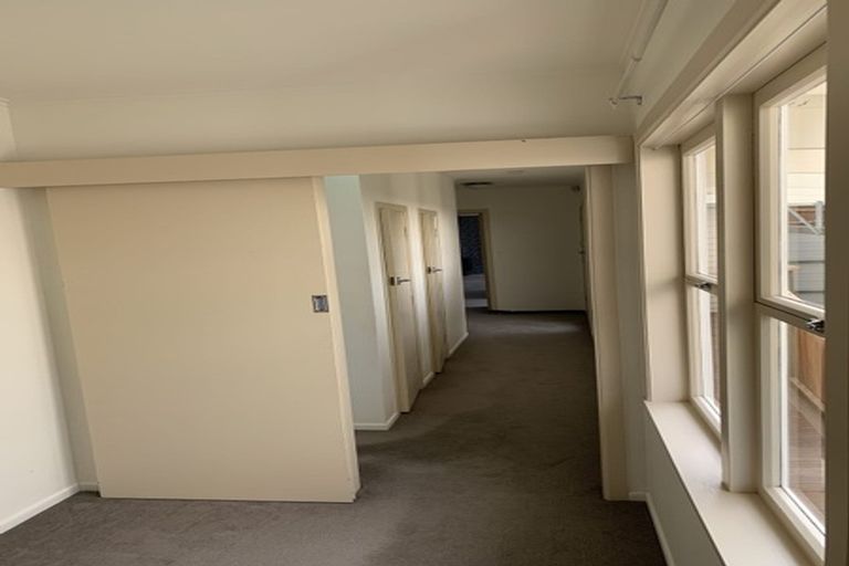 Photo of property in 2/55 Sylvia Road, Hillcrest, Auckland, 0627