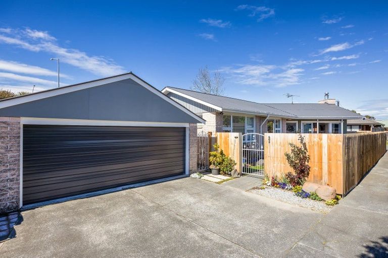 Photo of property in 1/409 Yaldhurst Road, Russley, Christchurch, 8042