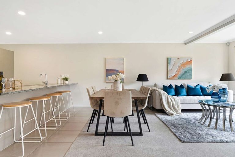 Photo of property in 18 Akeake Lane, Manurewa, Auckland, 2102