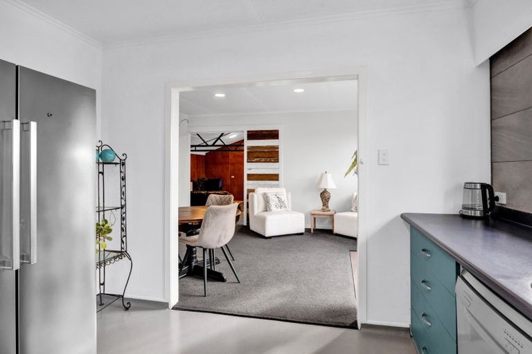 Photo of property in 1 Lynton Street, Upper Vogeltown, New Plymouth, 4310