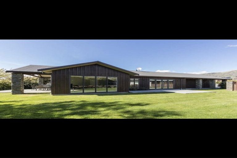 Photo of property in 14 Lansdown Street, Wanaka, 9305