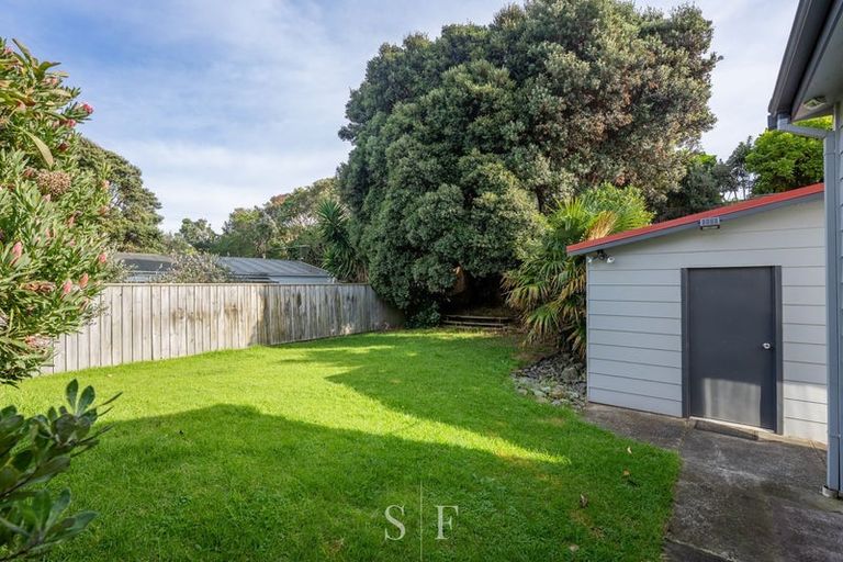 Photo of property in 179 Tutere Street, Waikanae Beach, Waikanae, 5036