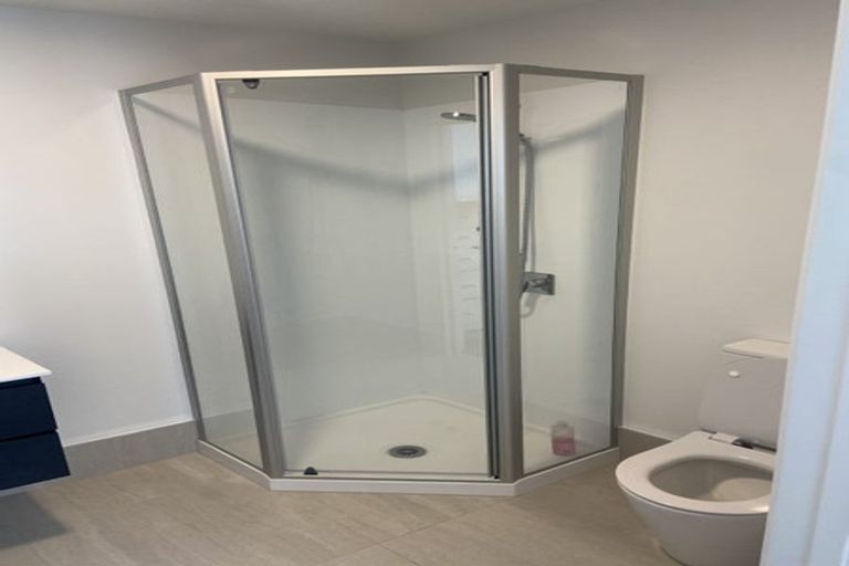 Photo of property in 1/11 Carlos Drive, Flat Bush, Auckland, 2016