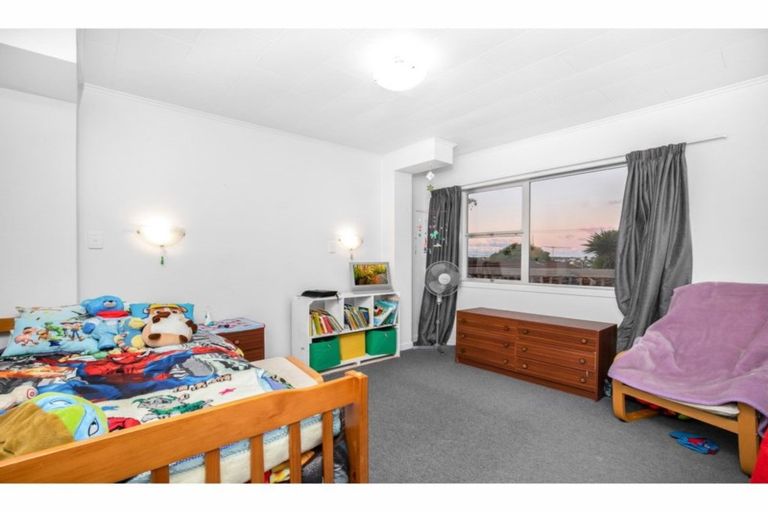 Photo of property in 12 Kauri Road, Stanmore Bay, Whangaparaoa, 0932