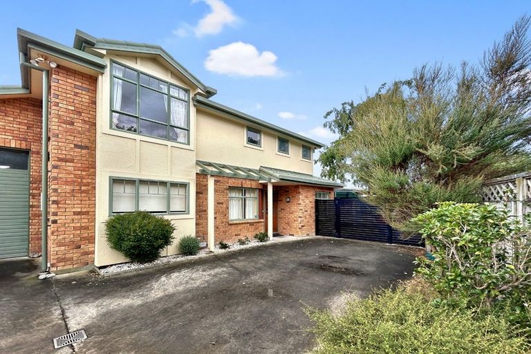Photo of property in 79 Rangiora Avenue, Roslyn, Palmerston North, 4414