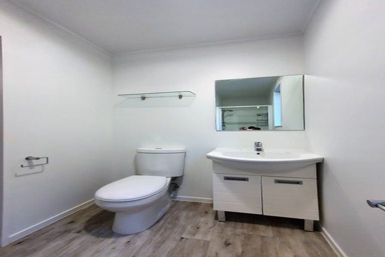 Photo of property in 12a June Place, Torbay, Auckland, 0630