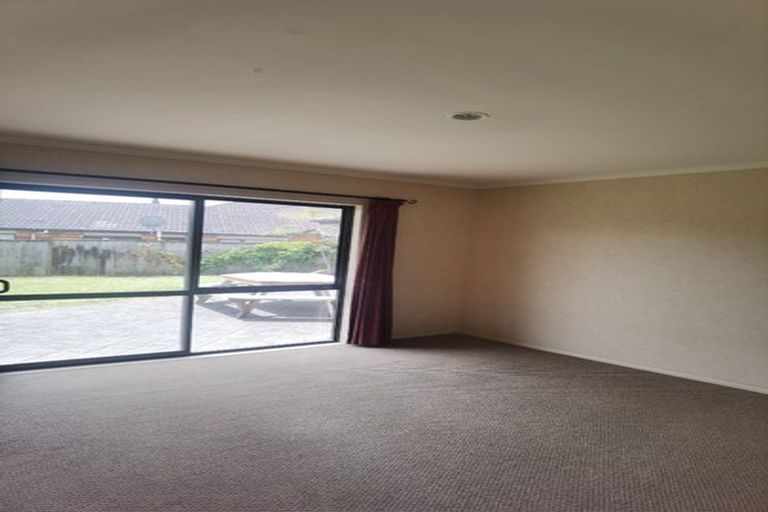 Photo of property in 11 Dalcross Drive, Flat Bush, Auckland, 2016