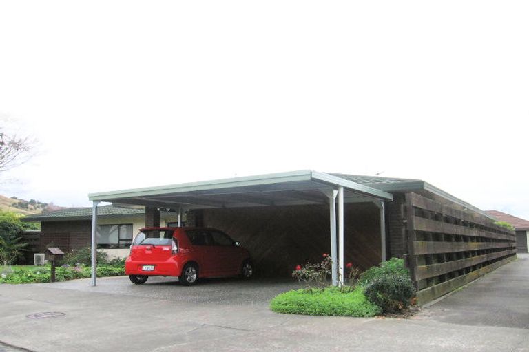 Photo of property in 64 Hetley Crescent, Taradale, Napier, 4112