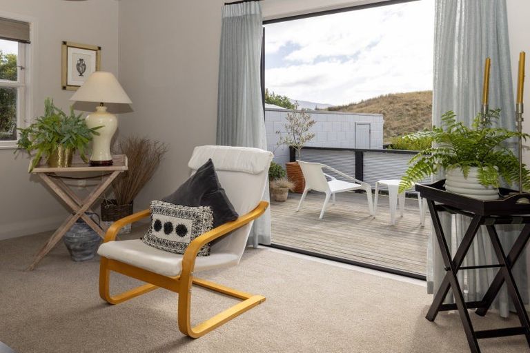 Photo of property in 5 Eatwell Avenue, Paraparaumu Beach, Paraparaumu, 5032