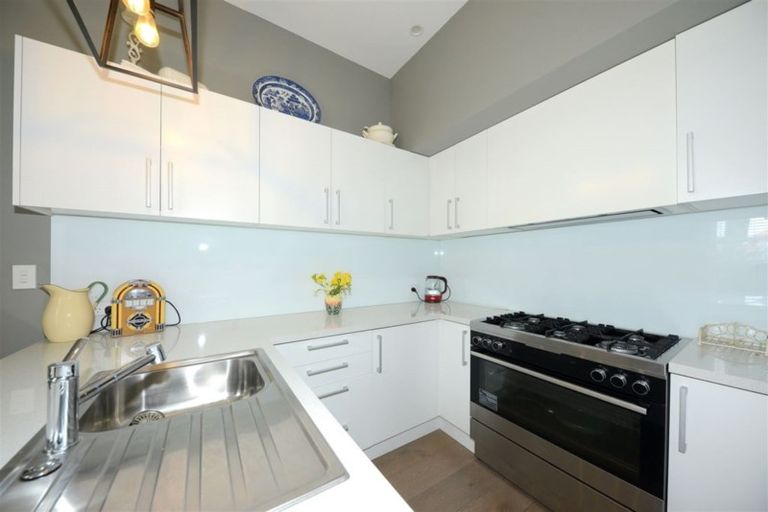 Photo of property in 256 Edgeware Road, Edgeware, Christchurch, 8013