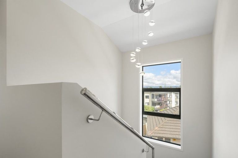 Photo of property in 95d Kervil Avenue, Te Atatu Peninsula, Auckland, 0610