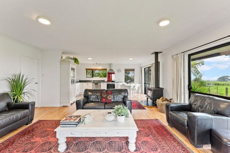 Photo of property in 177 Koru Road, Omata, New Plymouth, 4374