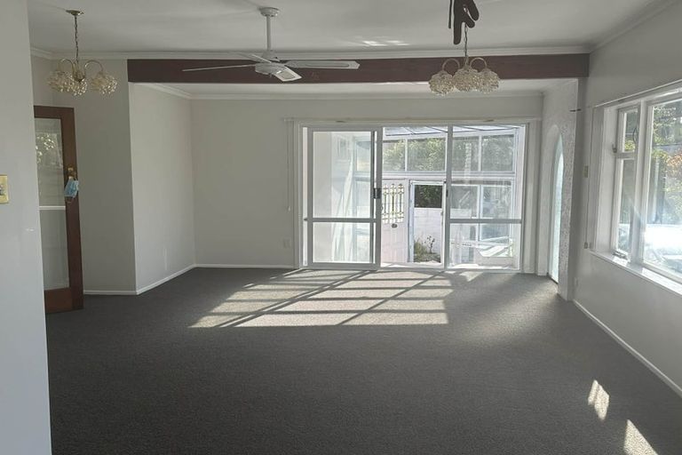 Photo of property in 5 Hollies Crescent, Johnsonville, Wellington, 6037