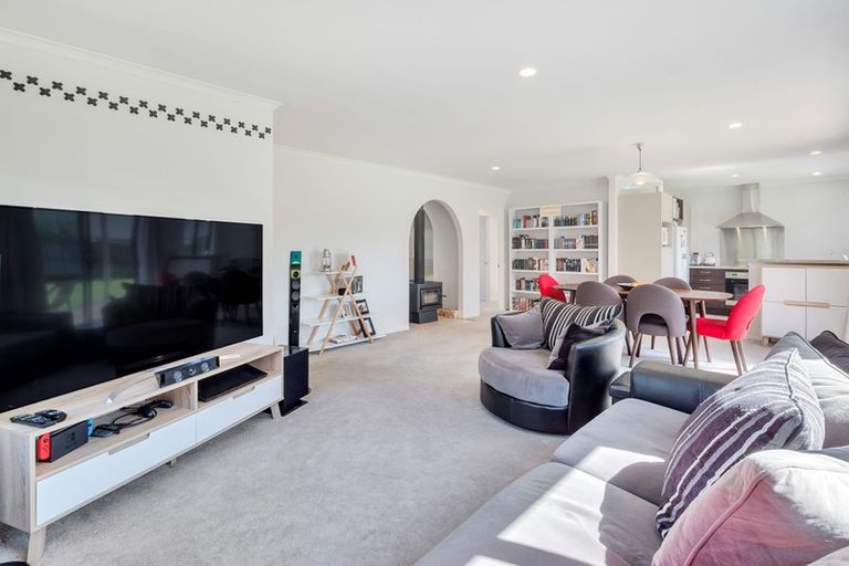 Photo of property in 23 Espalier Drive, Henderson, Auckland, 0612