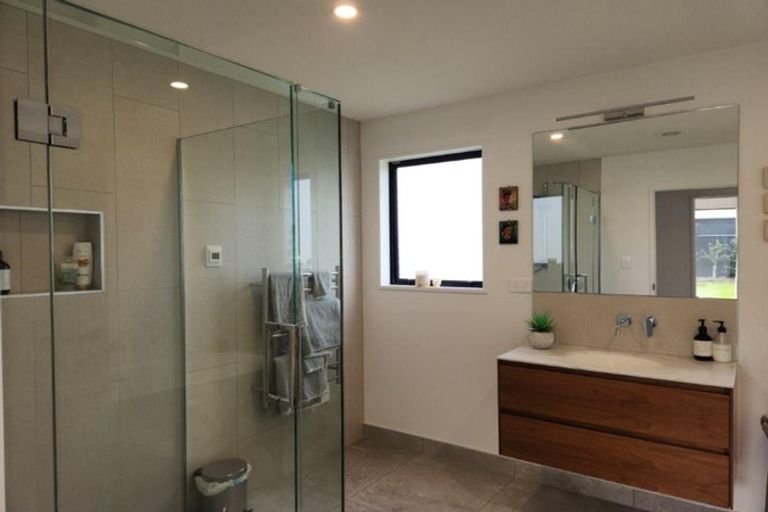 Photo of property in 41 Grayshott Avenue, Casebrook, Christchurch, 8051