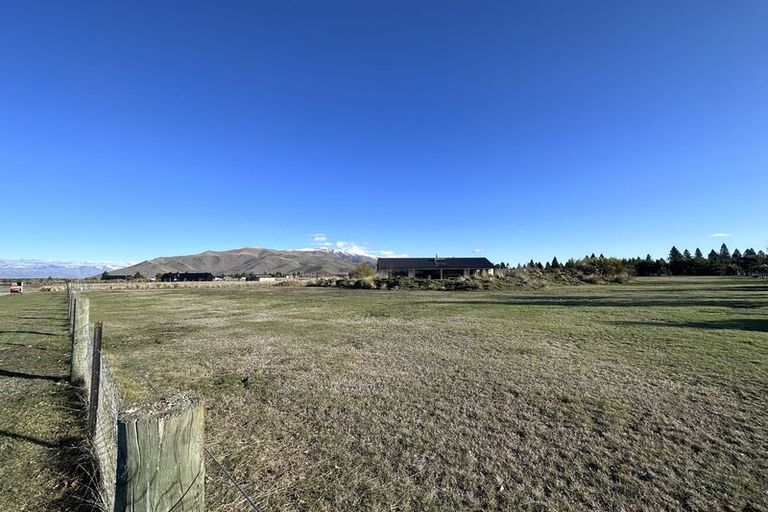 Photo of property in 18 Matukituki Crescent, Twizel, 7901