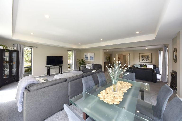 Photo of property in 37 Mcmahon Drive, Aidanfield, Christchurch, 8025