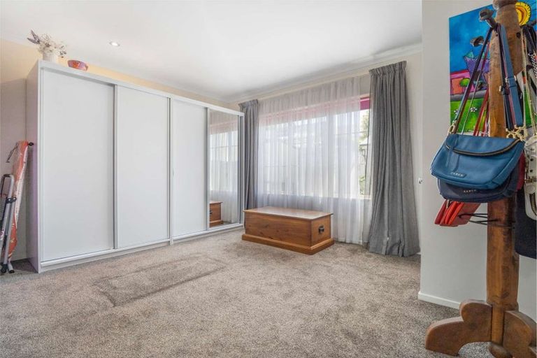 Photo of property in 62 Cairns Crescent, Rototuna, Hamilton, 3210