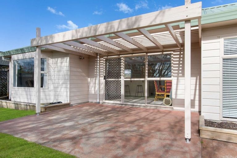 Photo of property in 5 Edgewater Grove, Whakatane, 3120